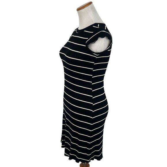 Billabong Black & White 90s Y2K Retro Inspired Striped Crewneck Mini Shift Dress - Picture 6 of 16